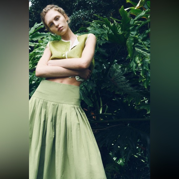 Zara Cotton Pleated Midi Skirt Mid Waist Yoke Detail at waist ZW Green XS NWT - Picture 3 of 16